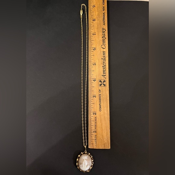 Rebecca at the Well Gold Filled Carved Shell Cameo - Picture 7 of 14